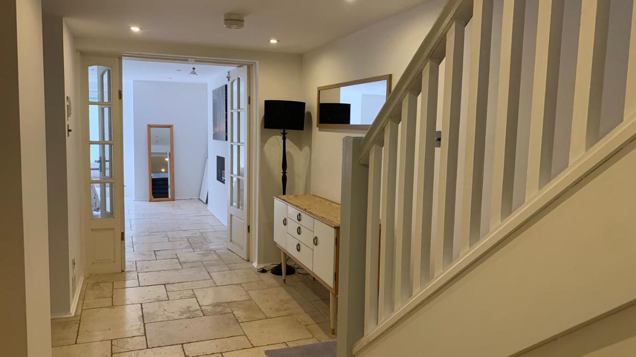 Spacious With Spectacular Views And Private Garden Villa Buxton  Exteriör bild