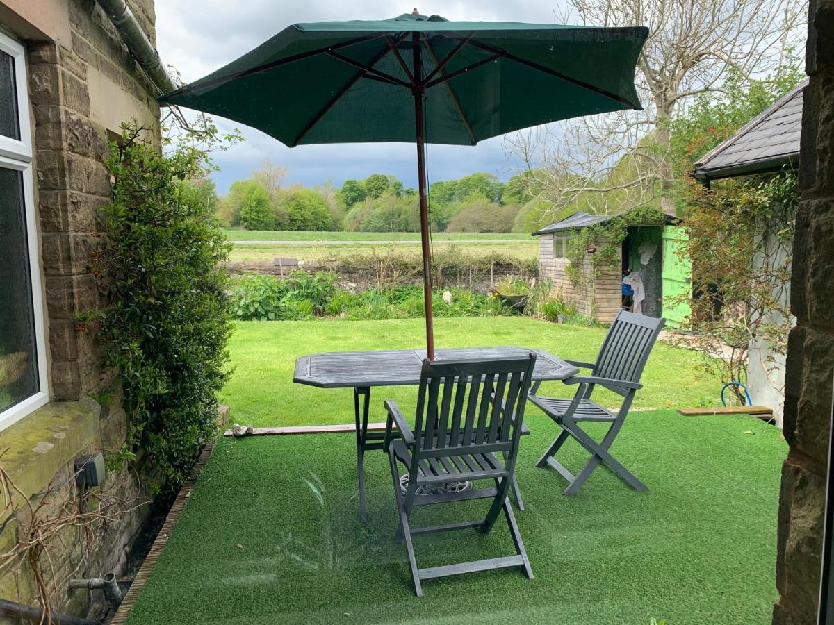 Spacious With Spectacular Views And Private Garden Villa Buxton  Exteriör bild